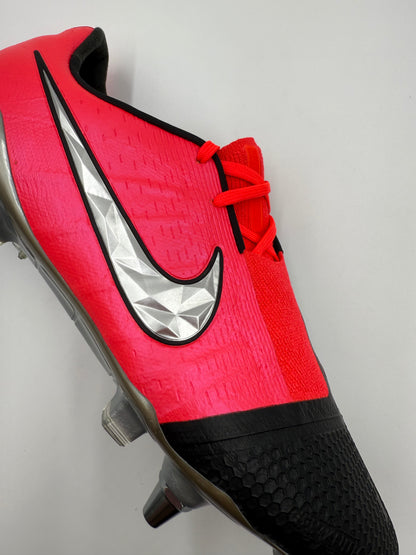 Nike Phantom Venom